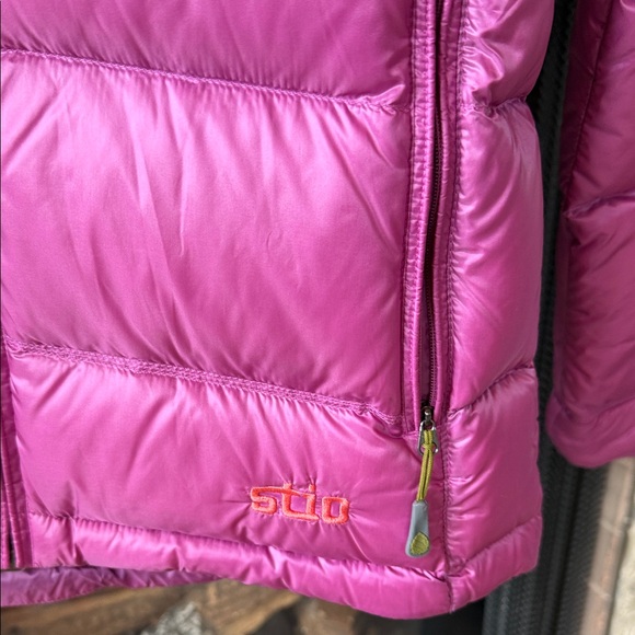 Stio Hometown Goose down Hooded Ski Snow Winter Jacket coat. Medium - Picture 4 of 9